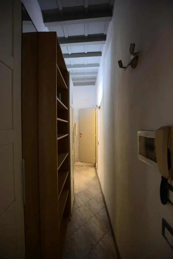 Vicky Apartment Florence